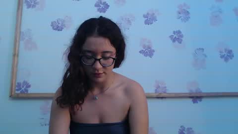 Karol online show from May 14, 6:06 pm