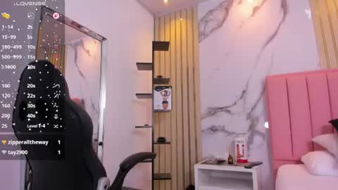 karolagrey online show from July 28, 2:13 pm