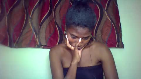 karoliee online show from May 21, 8:15 pm