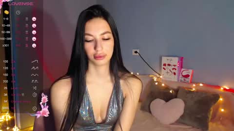 Kira online show from April 18, 2:35 am