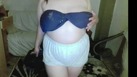 karolina_j online show from April 15, 12:25 am