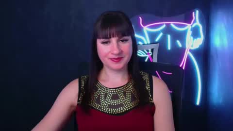 Caroline online show from December 10, 4:27 pm