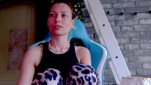 karoline121 online show from March 11, 7:24 am