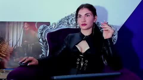 Miss K. online show from July 13, 4:05 am