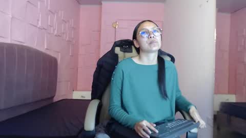 Katalina online show from March 24, 2:23 pm