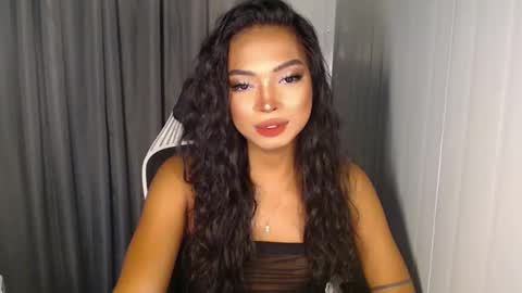 IVY JANE online show from April 28, 8:18 am