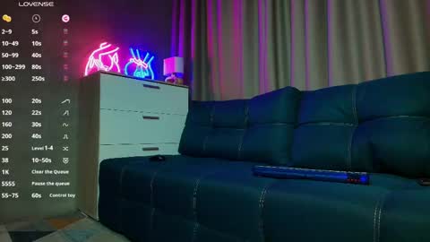 kateample online show from June 4, 4:02 pm