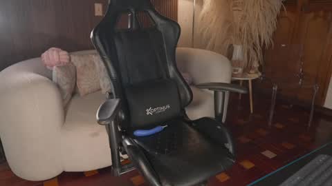  Kate Owens  online show from April 22, 12:12 pm