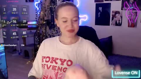 Lisa online show from March 6, 4:38 pm