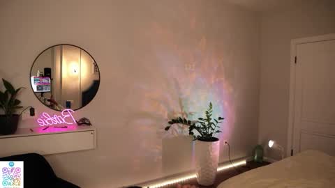 katherinepinke online show from February 27, 9:07 pm