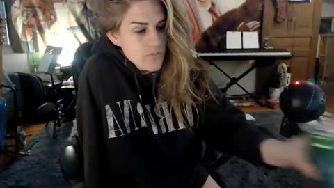 Katie online show from April 23, 2:41 am