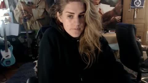 Katie online show from November 5, 6:15 am