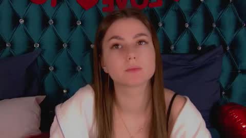 katiereeves online show from February 11, 5:17 pm