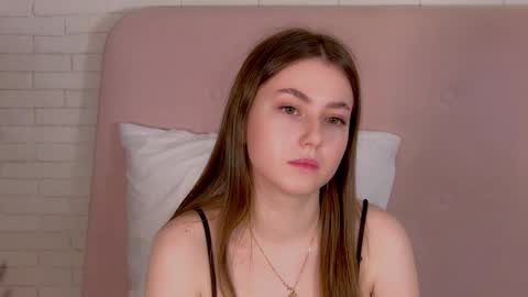 katiereeves online show from February 26, 5:49 pm