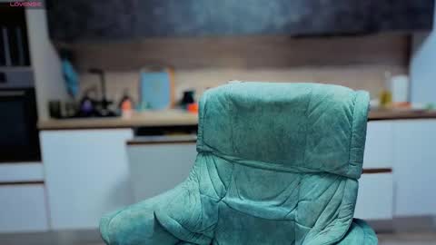 katniss_k online show from October 25, 5:30 am