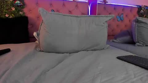 .... Katniss .... online show from February 27, 9:07 am