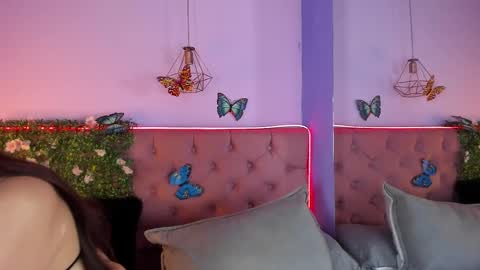 .... Katniss .... online show from March 11, 11:44 am