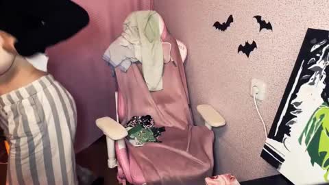   naked in pvt show 100 tk online show from October 27, 5:02 pm