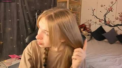 Kate online show from December 19, 6:42 am