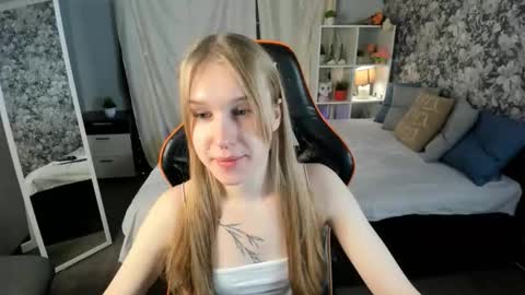 Kate online show from December 22, 5:58 am