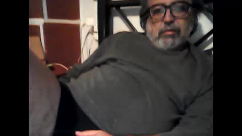 Snapshot of kausername chatting on December 14, 9:51 am Marko online show from December 14, 9:51 am