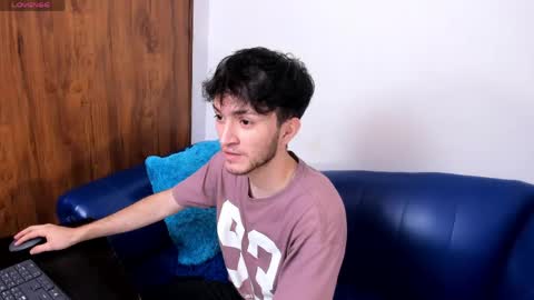 kavencastro online show from May 26, 5:02 am