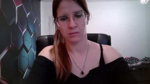 Snapshot of kayalips chatting on October 3, 3:31 pm KayaLips online show from October 3, 3:31 pm