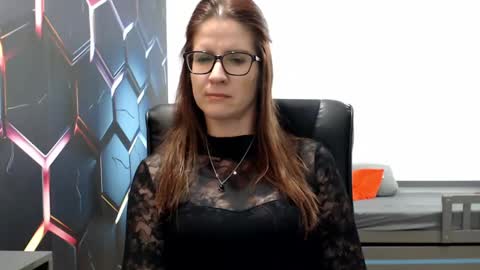 Snapshot of kayalips chatting on February 24, 4:36 pm KayaLips online show from February 24, 4:36 pm