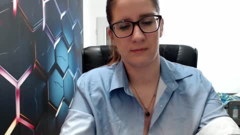 Snapshot of kayalips chatting on December 29, 3:57 pm KayaLips online show from December 29, 3:57 pm