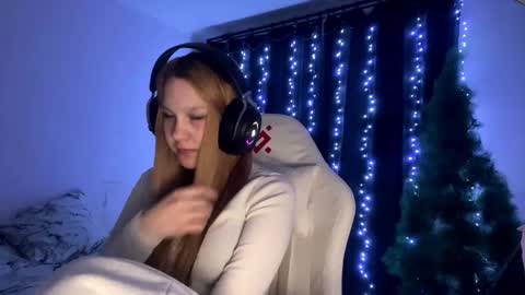 Amia online show from February 21, 5:38 pm