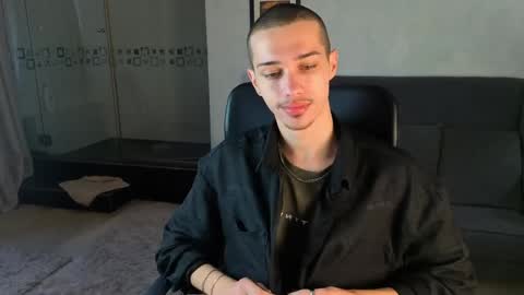 KaydenDrew online show from April 17, 4:37 am