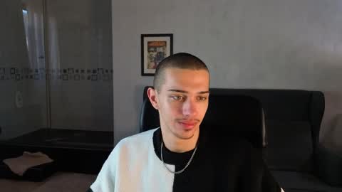 KaydenDrew online show from April 16, 4:34 am