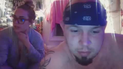 M and K online show from May 23, 7:48 am