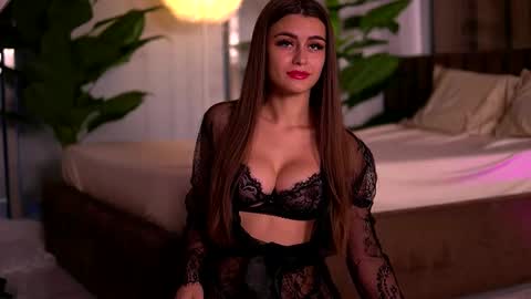 kaylabray online show from October 16, 4:45 am