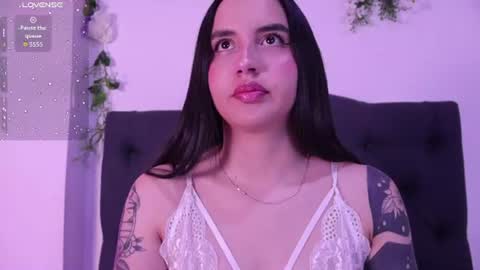 kaylee_lee online show from June 15, 4:04 am