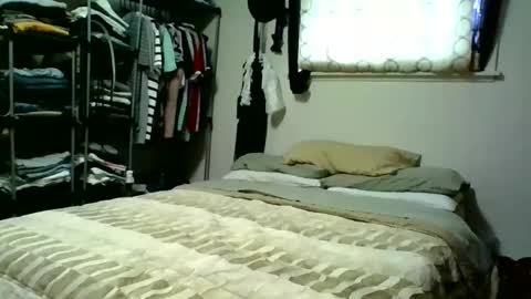 kaylee kakes online show from December 3, 6:08 pm