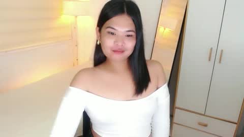 Y O U R        F U T U R E       K A Y L E E  online show from February 20, 10:05 am