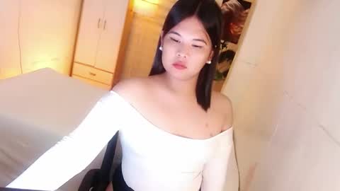 Y O U R        F U T U R E       K A Y L E E  online show from November 12, 5:59 pm