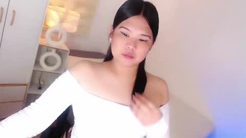 Y O U R        F U T U R E       K A Y L E E  online show from April 20, 2:03 am