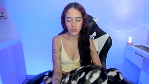 kaylie online show from May 7, 11:00 pm