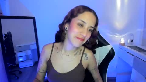 kaylie online show from June 5, 11:21 pm
