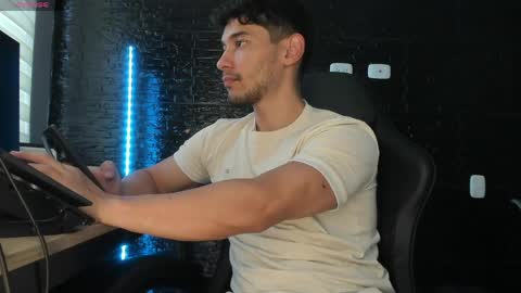 Kayn online show from April 21, 2:02 pm