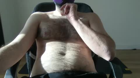 Neon online show from December 31, 2:14 pm