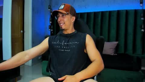 keelanmg online show from October 15, 2:37 am