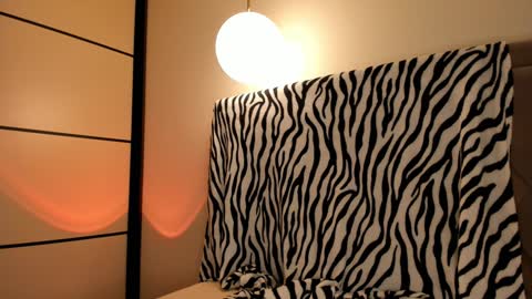 Kelly online show from December 17, 2:44 am