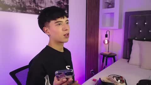 nico online show from April 22, 12:56 pm