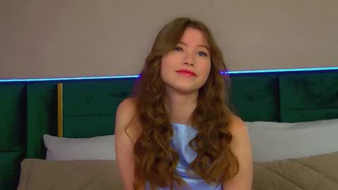 Snapshot of keiraace chatting on September 28, 6:11 am Keira online show from September 28, 6:11 am