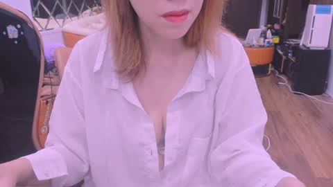 Kelly online show from May 16, 2:27 pm