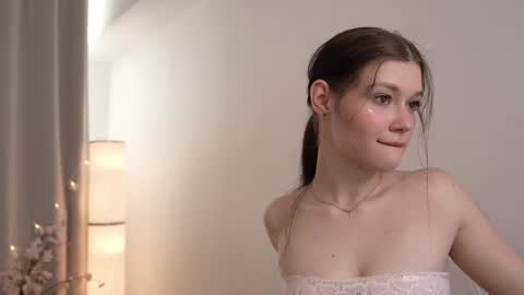  KELLY  online show from February 20, 10:37 am