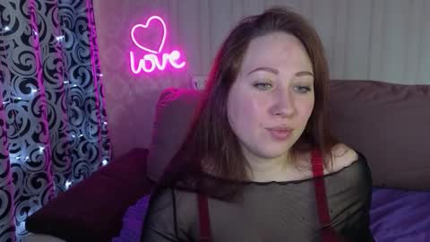 kellycrystall online show from March 25, 2:29 am
